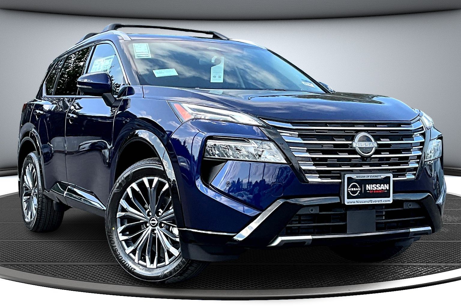 2026 Nissan Rogue Platinum's photo