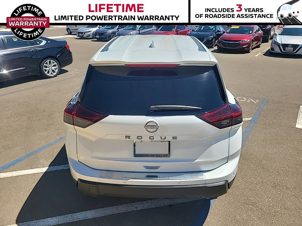 2025 Nissan Rogue SV - Photo 9