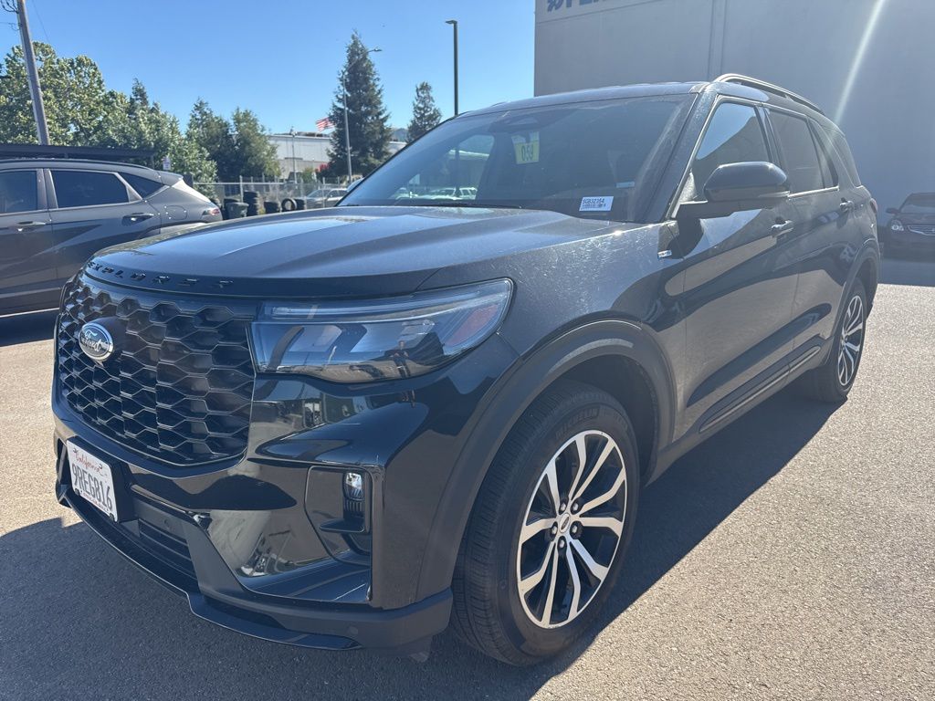 2025 Ford Explorer ST-LINE 4WD (PL535)'s photo
