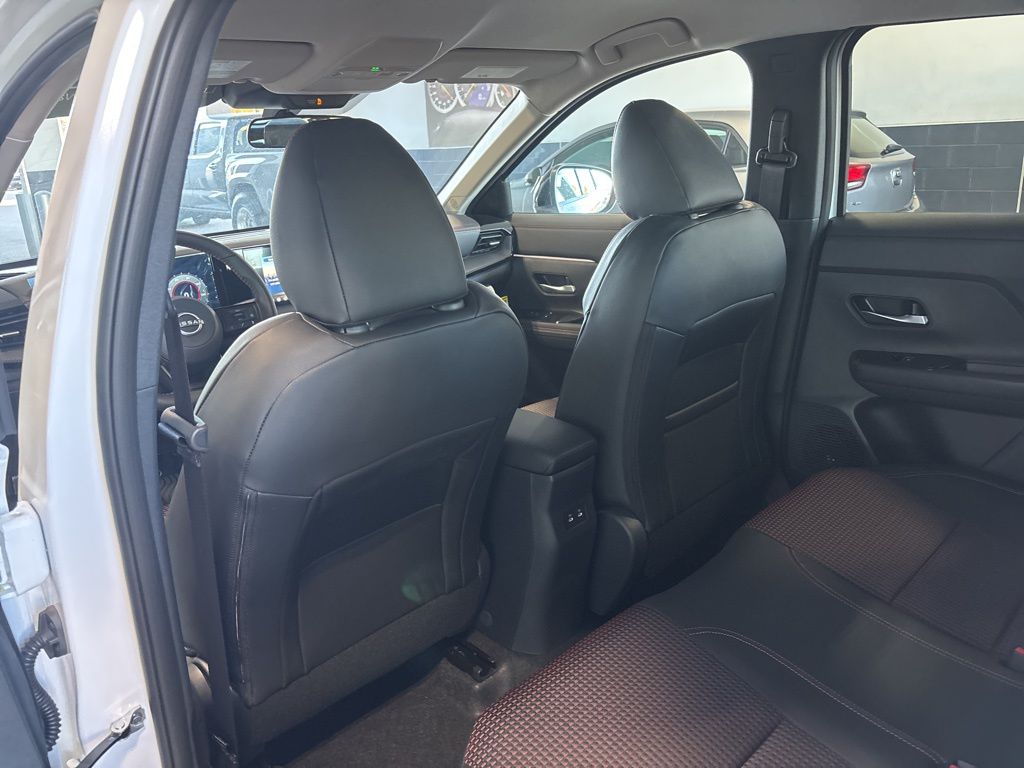 2026 Nissan KICKS SR - Photo 28