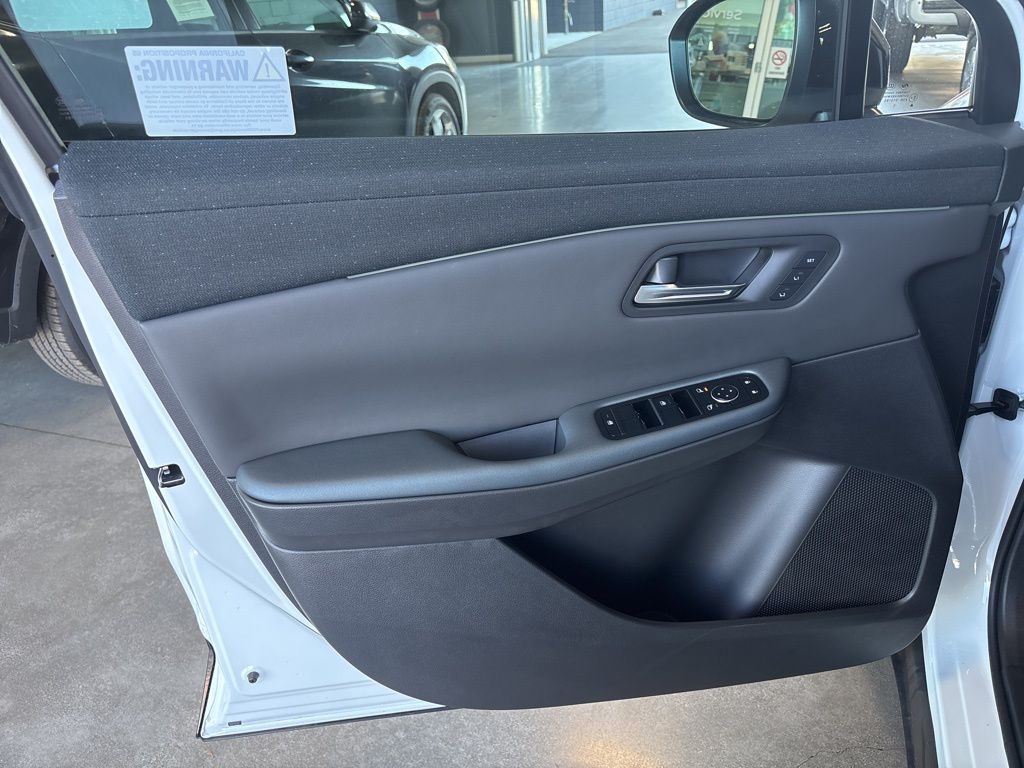 2026 Nissan LEAF Platinum+ - Photo 18