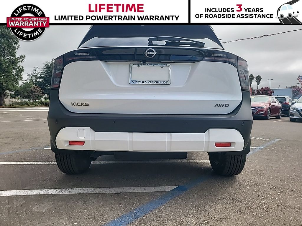 2025 Nissan Kicks SV AWD - Photo 8
