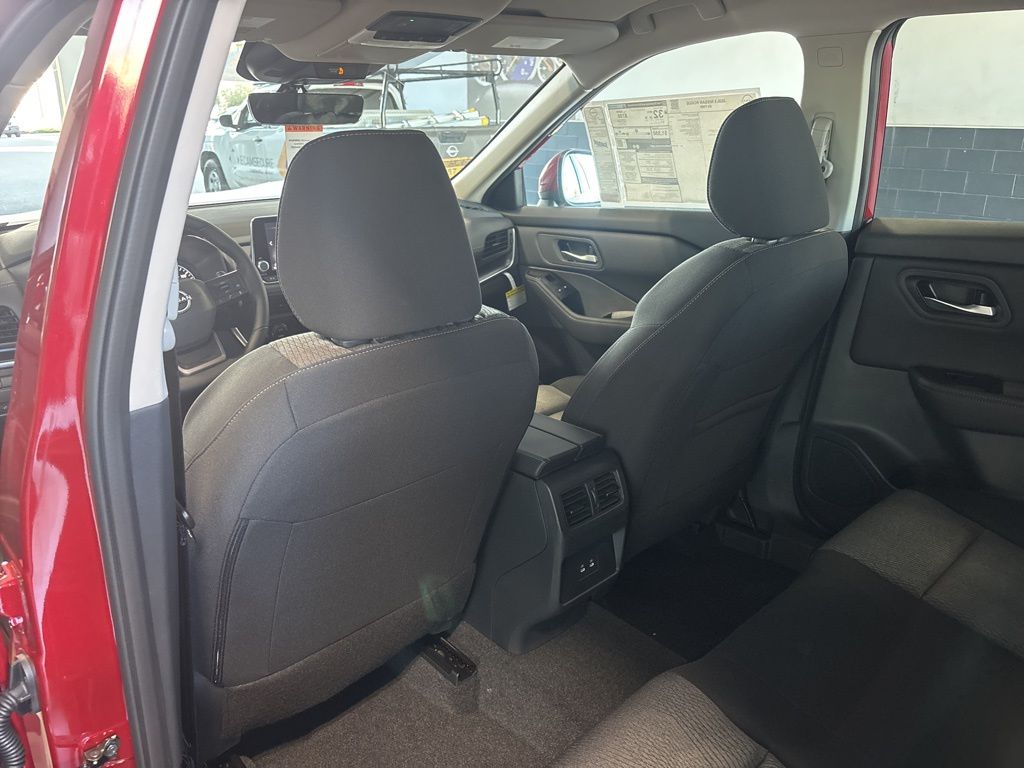 2026 Nissan Rogue SV - Photo 32