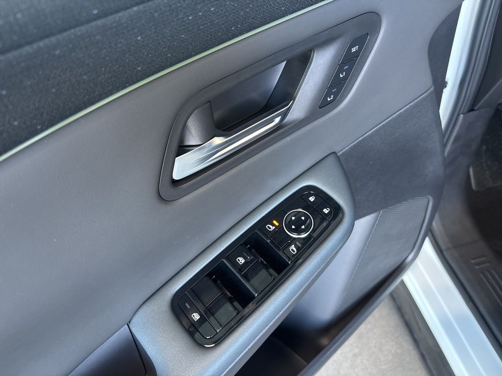 2026 Nissan LEAF Platinum+ - Photo 19