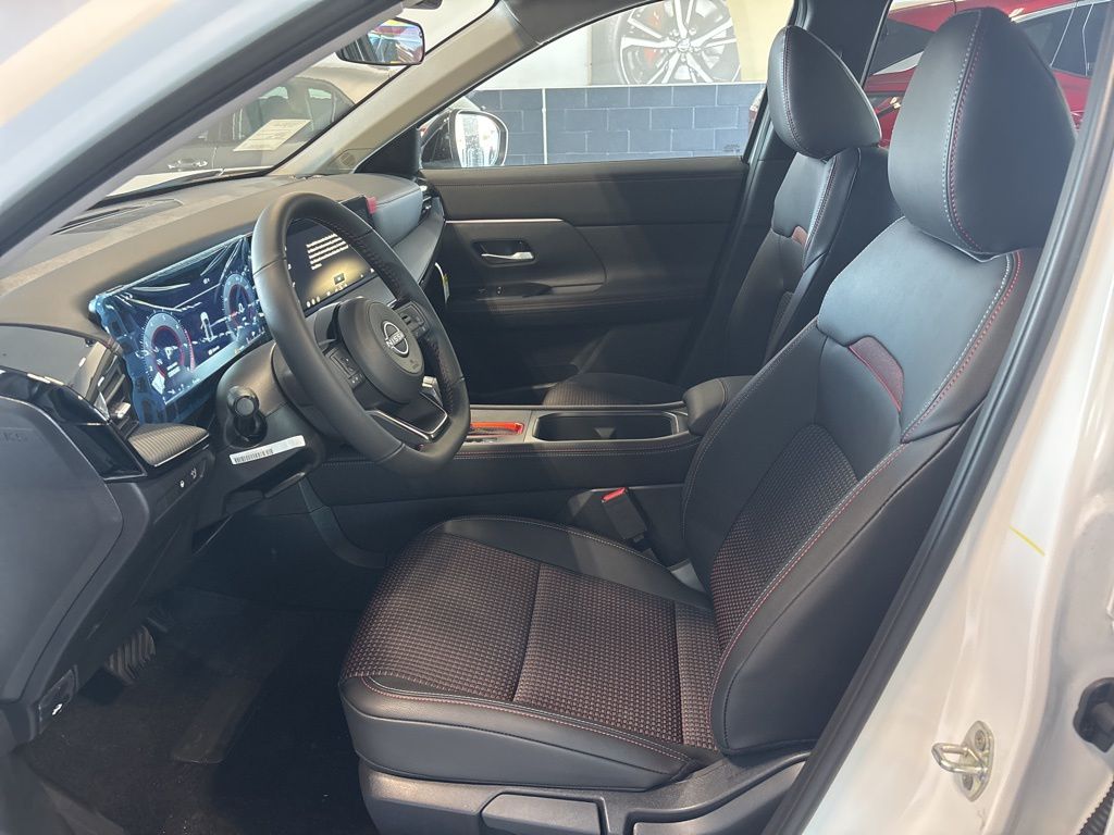 2026 Nissan KICKS SR - Photo 11