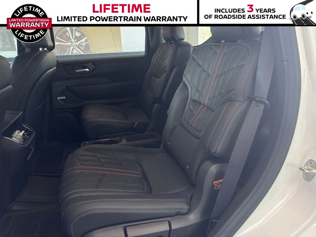 2026 Nissan Armada PRO-4X - Photo 36