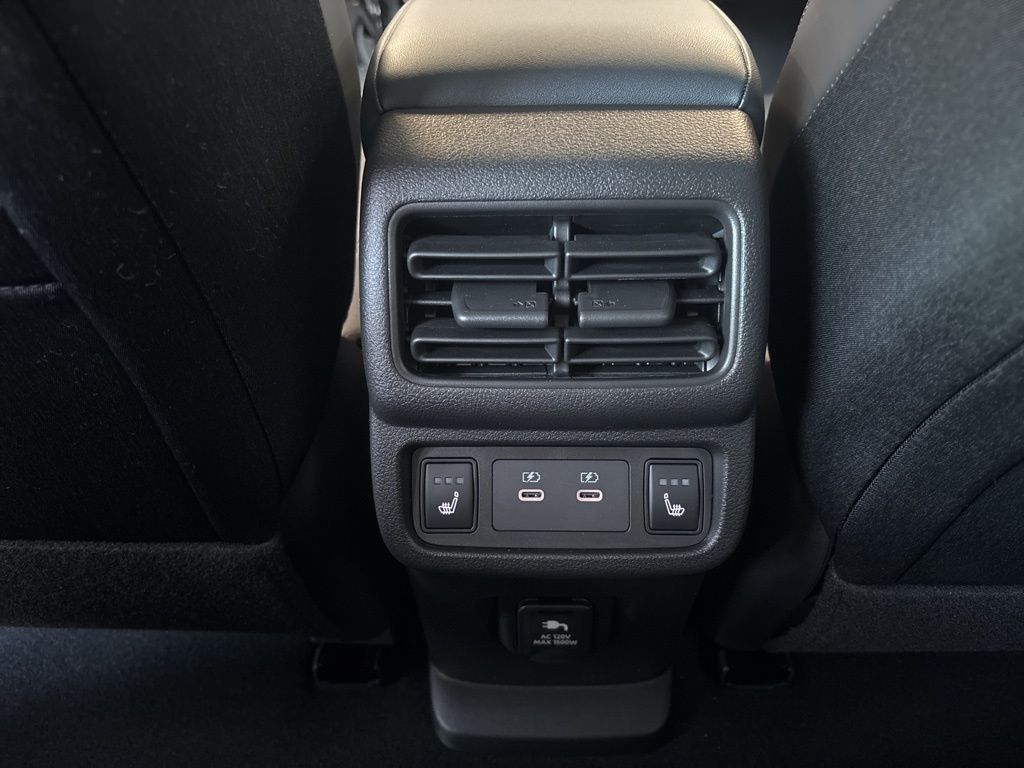 2026 Nissan LEAF Platinum+ - Photo 39