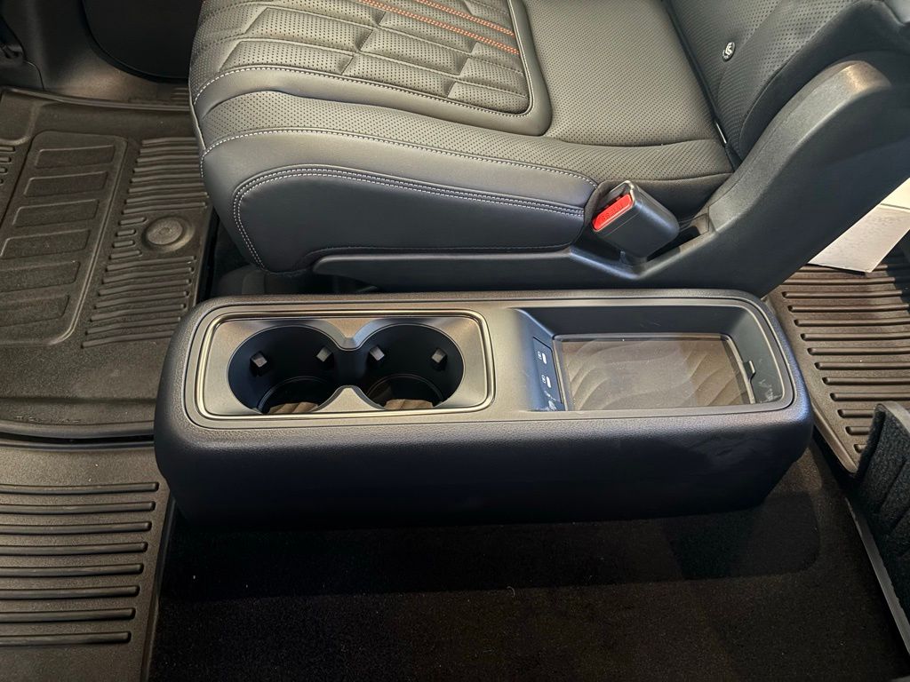 2026 Nissan Armada PRO-4X - Photo 38