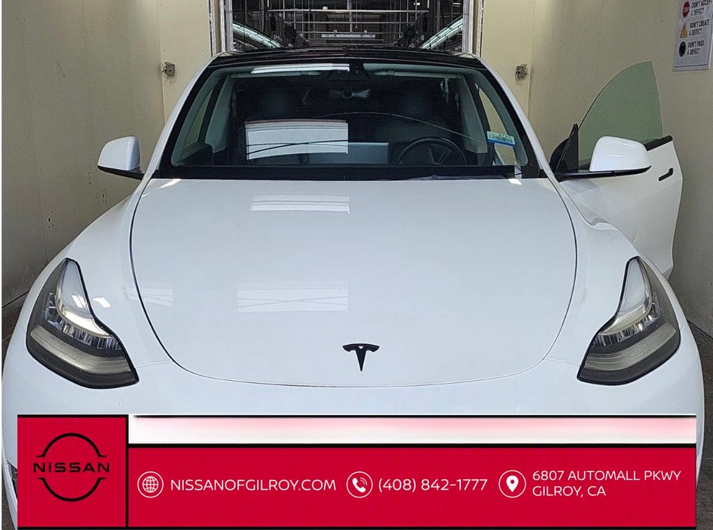 2022 Tesla Model Y Long Range Dual Motor All-Wheel Drive's photo