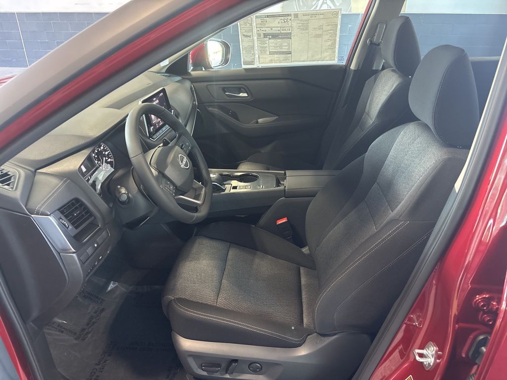 2026 Nissan Rogue SV - Photo 14