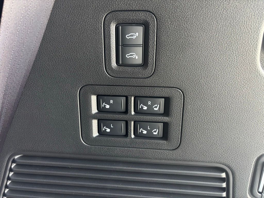 2026 Nissan Armada PRO-4X - Photo 42