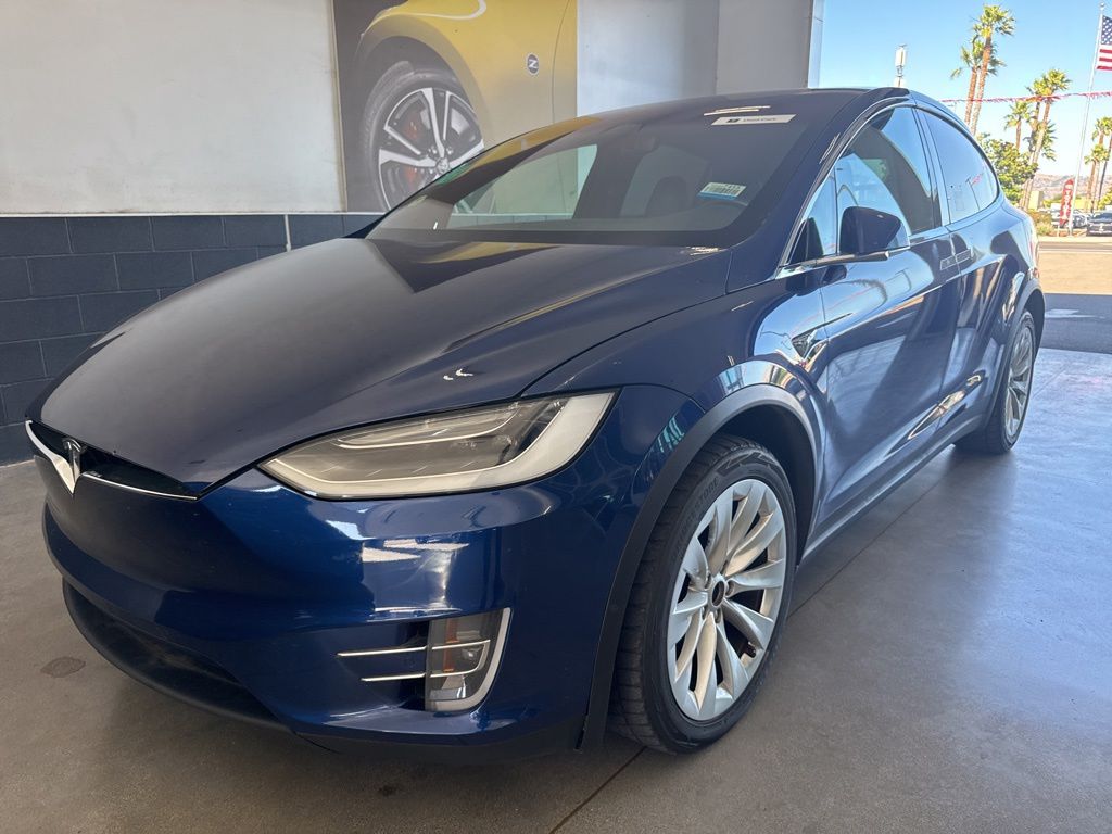 2019 Tesla Model X Long Range's photo