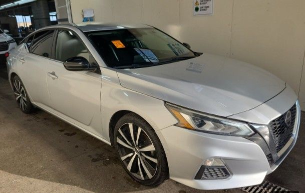 2020 Nissan Altima SR