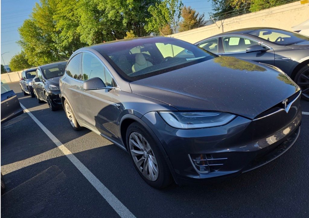 2019 Tesla Model X Standard Range AWD photo