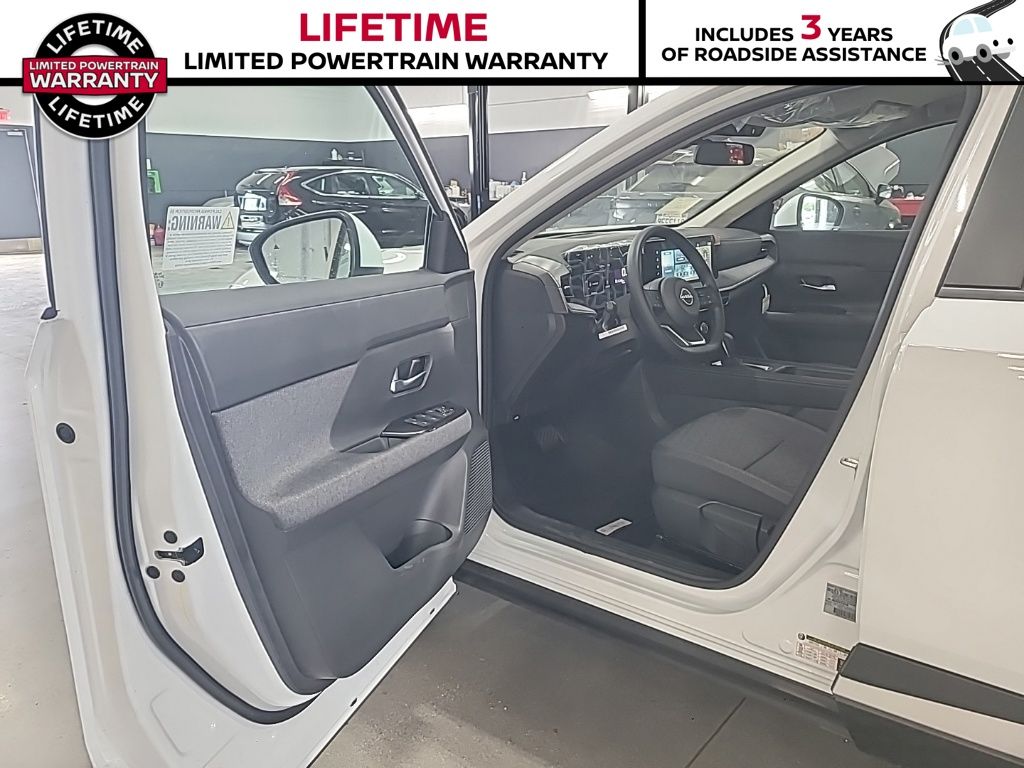 2025 Nissan Kicks SV AWD - Photo 18