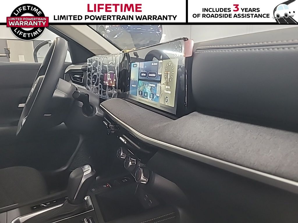 2025 Nissan Kicks SV AWD - Photo 24