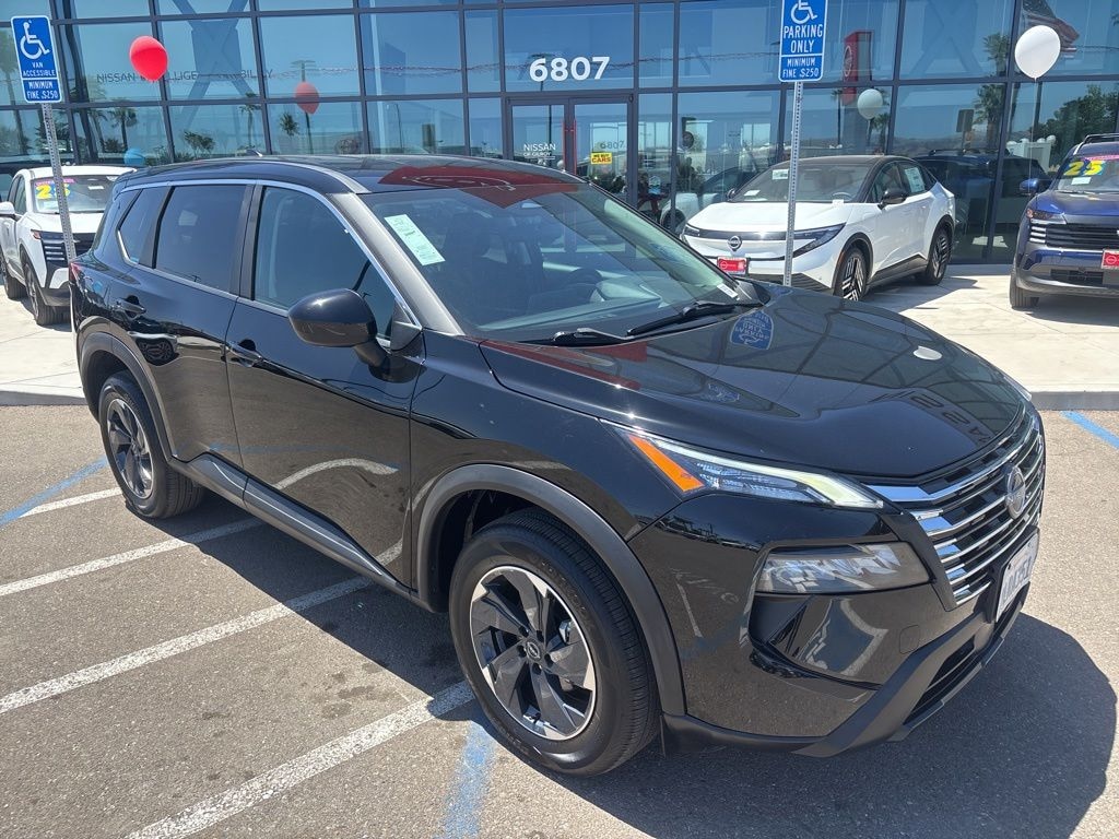 Used 2024 Nissan Rogue SV SUV