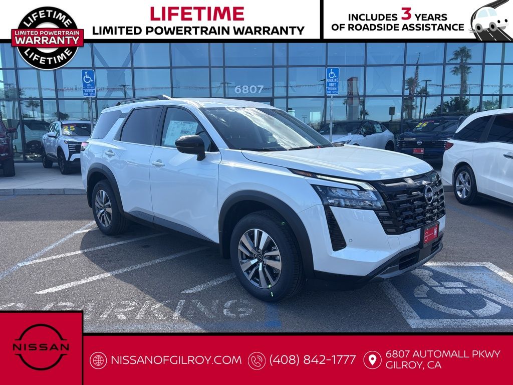 2026 Nissan Pathfinder SL 2WD's photo