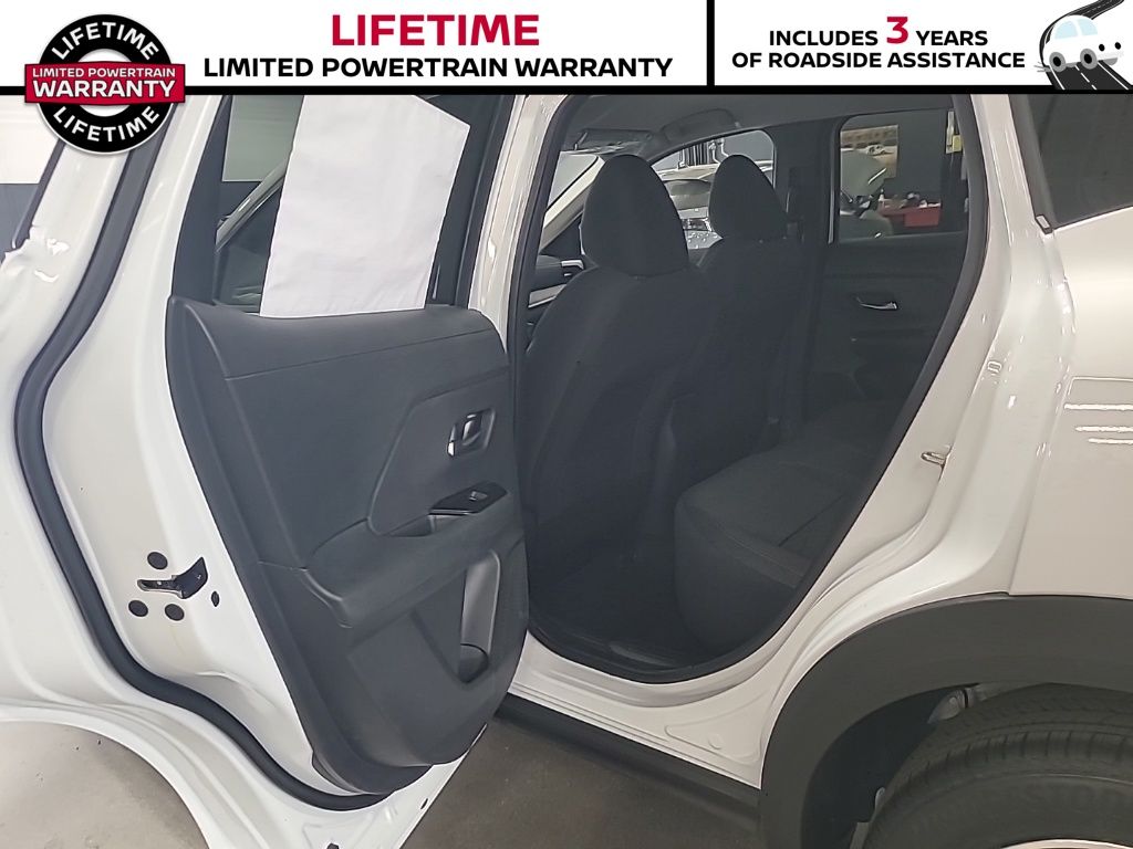 2025 Nissan Kicks SV AWD - Photo 29