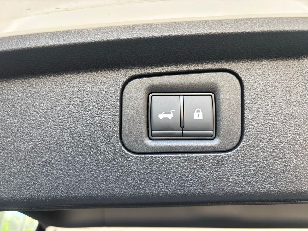 2026 Nissan Armada PRO-4X - Photo 44