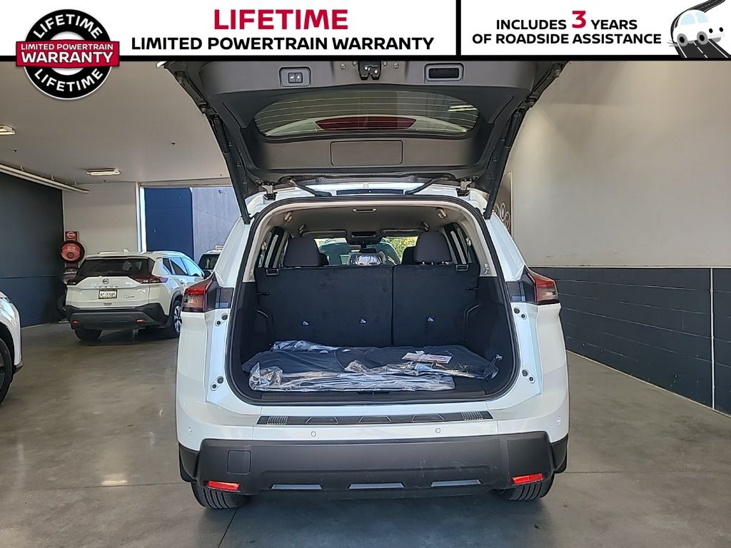 2025 Nissan Rogue SV - Photo 27