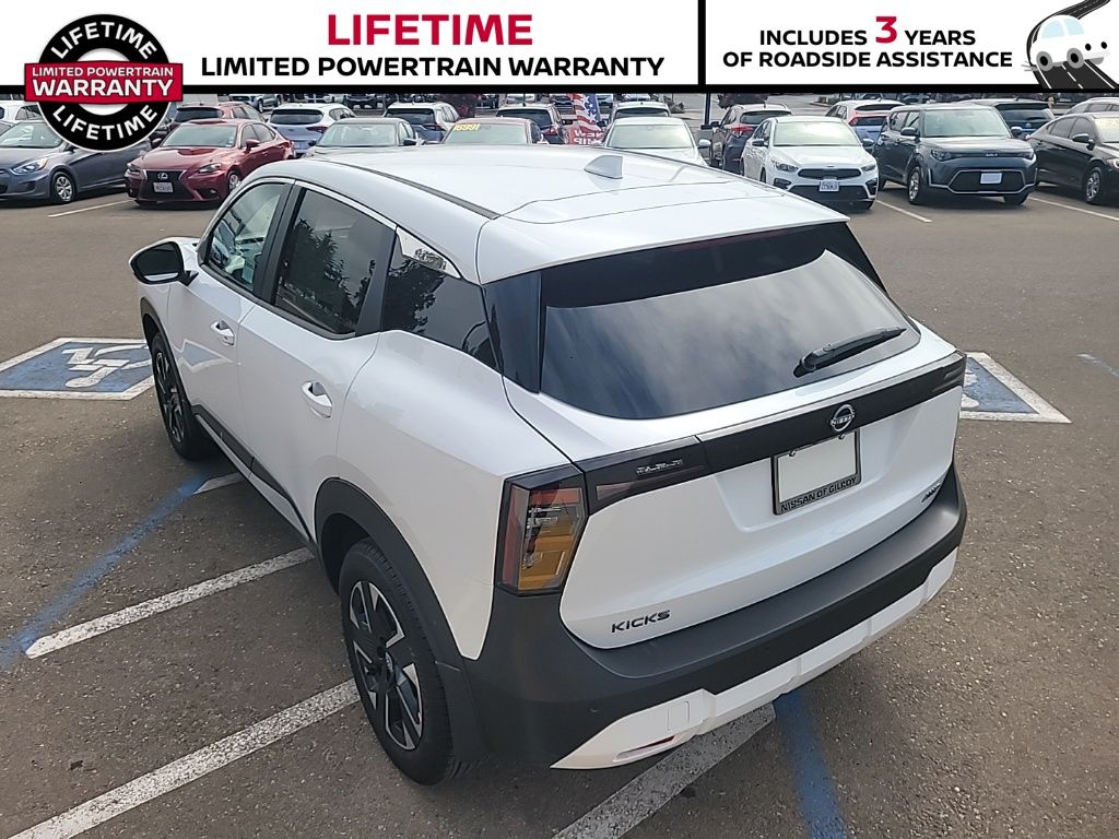 2025 Nissan Kicks SV AWD - Photo 11