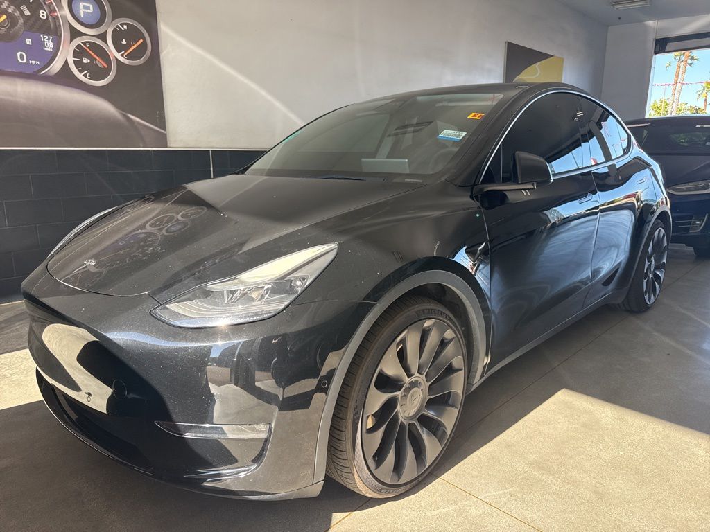 2022 Tesla Model Y's photo