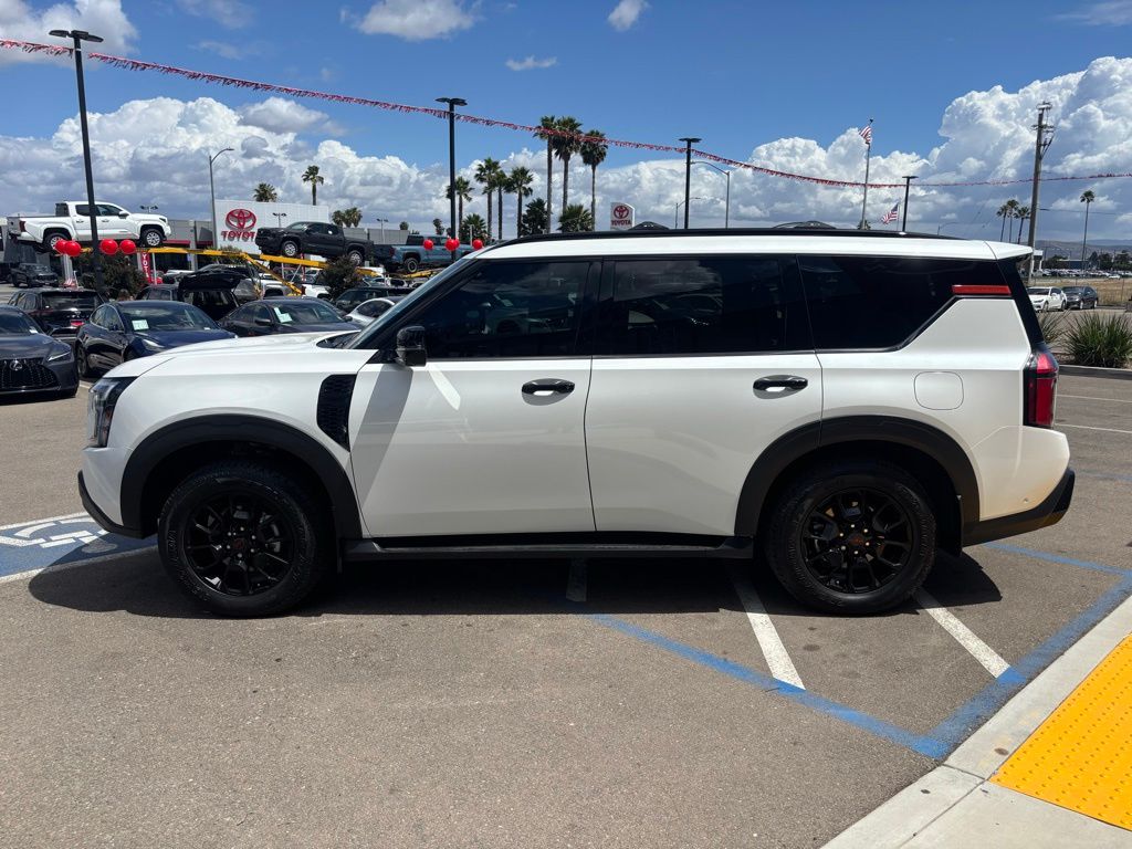 2026 Nissan Armada PRO-4X - Photo 8