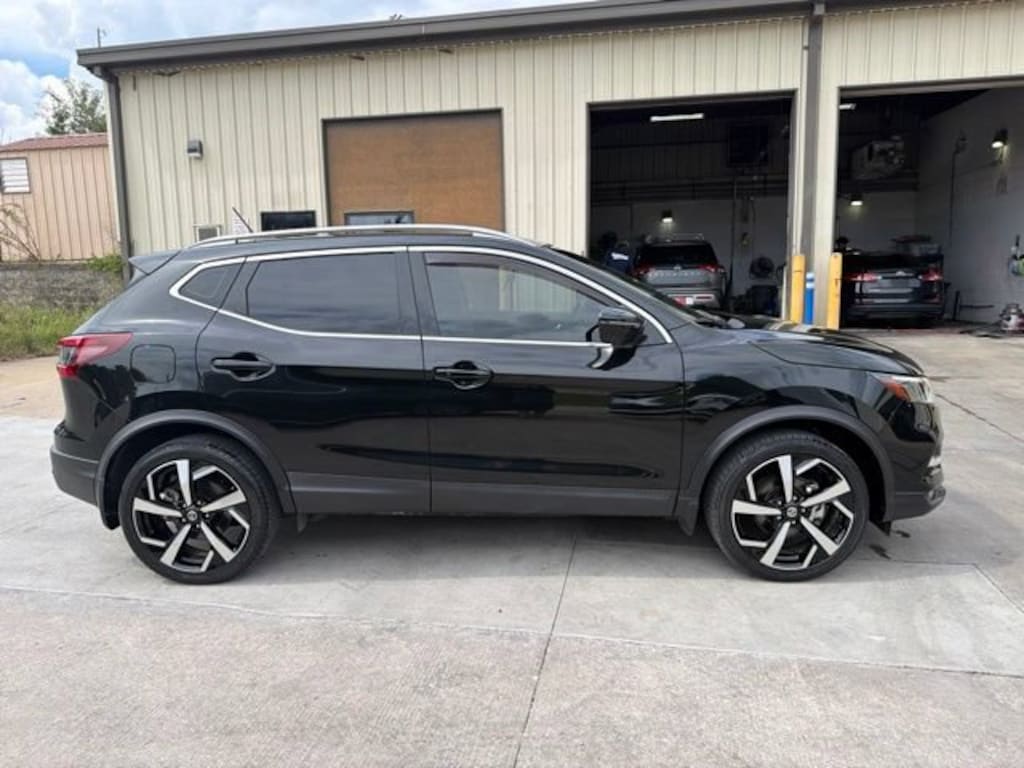 Used 2022 Nissan Rogue Sport SL FWD SL