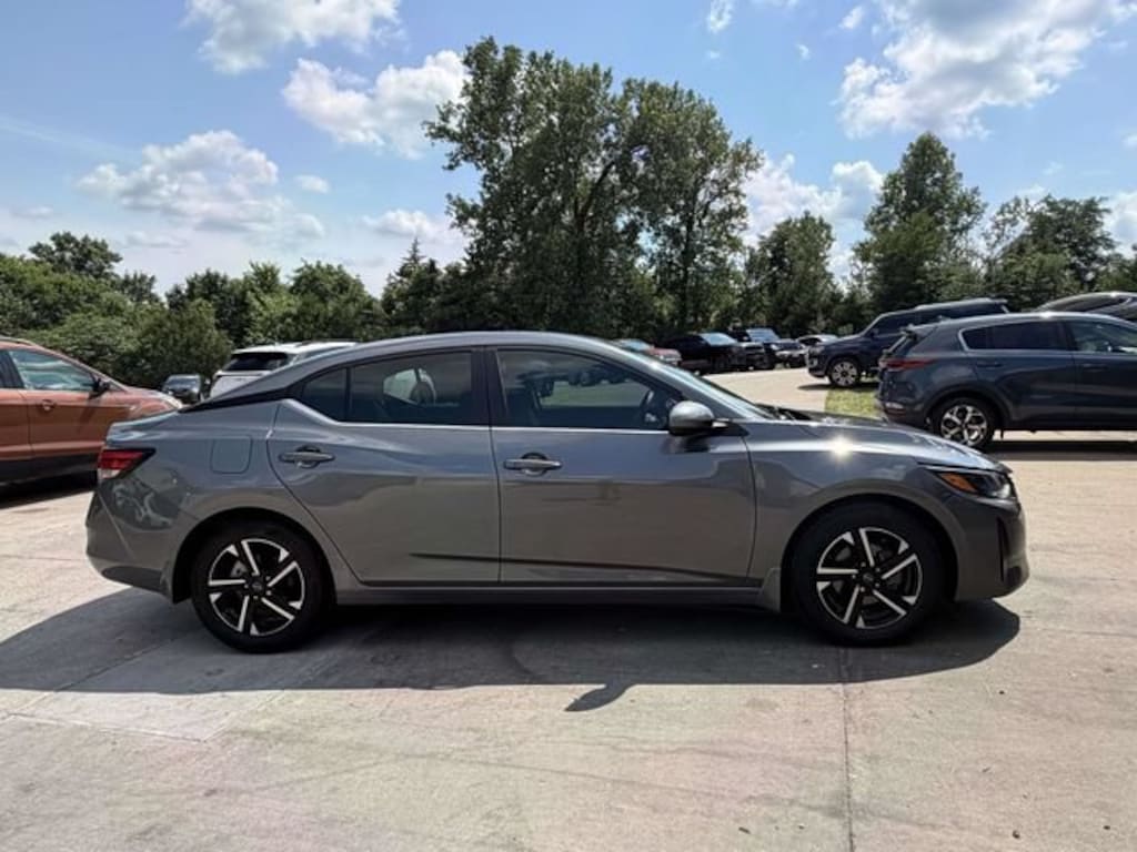 Used 2024 Nissan Sentra SV SV CVT