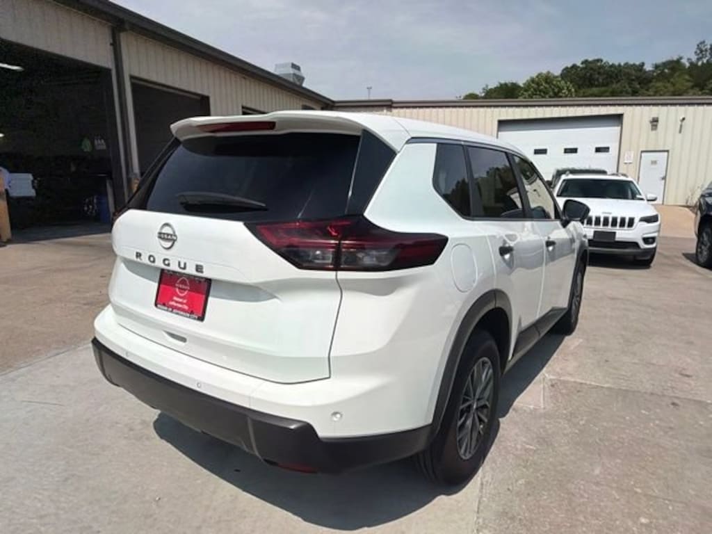 Used 2024 Nissan Rogue S FWD S
