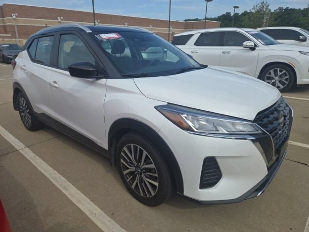 Used 2023 Nissan Kicks SV SV FWD