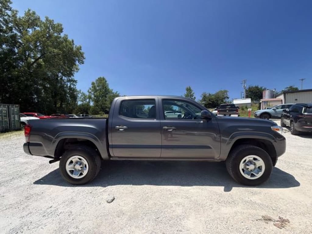Used 2018 Toyota Tacoma SR SR Double Cab 5 Bed V6 4x4 AT