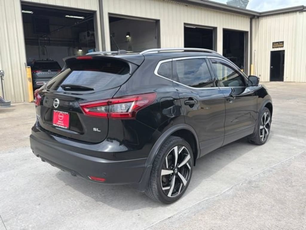 Used 2022 Nissan Rogue Sport SL FWD SL