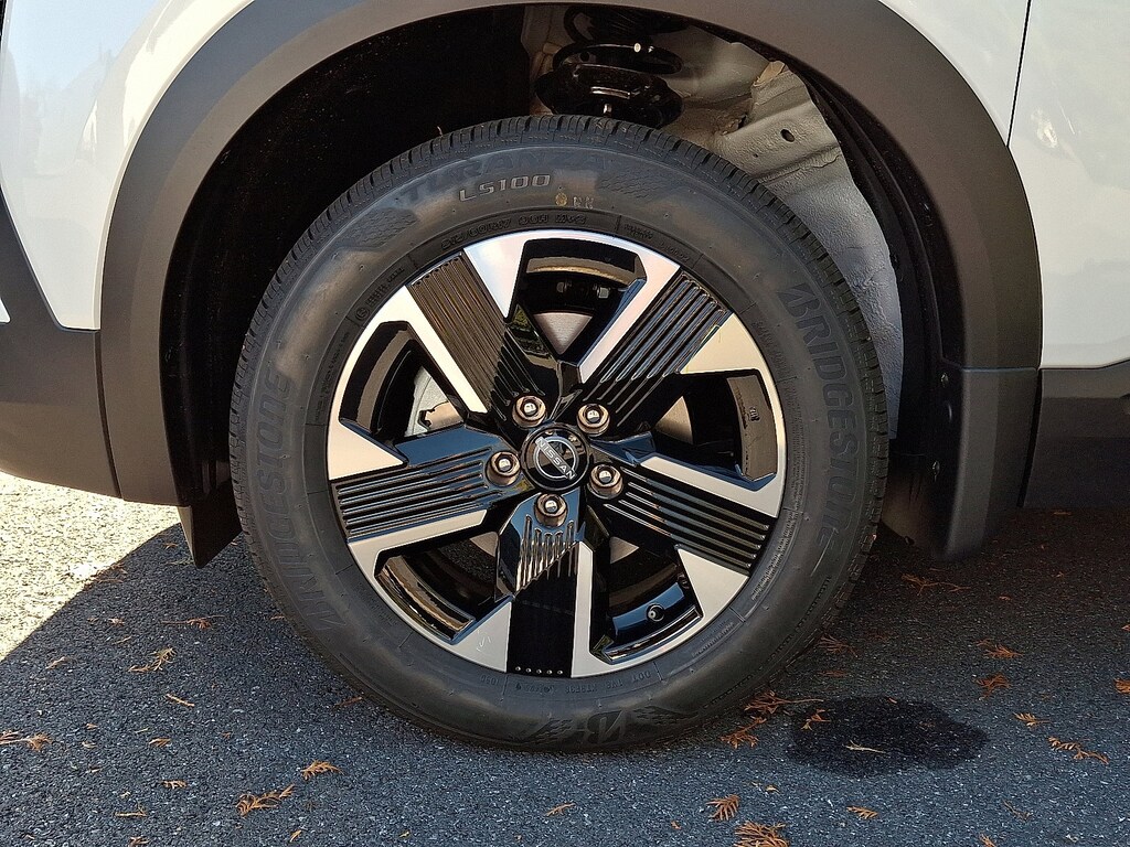 New 2026 Nissan Kicks SV SUV