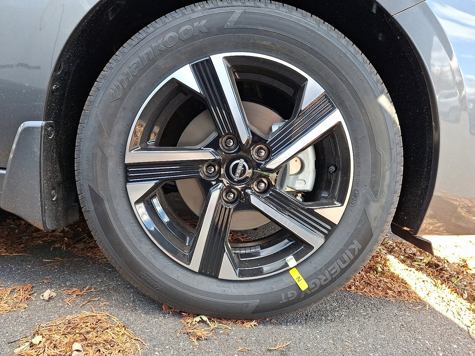 2025 Nissan Sentra SV photo 3