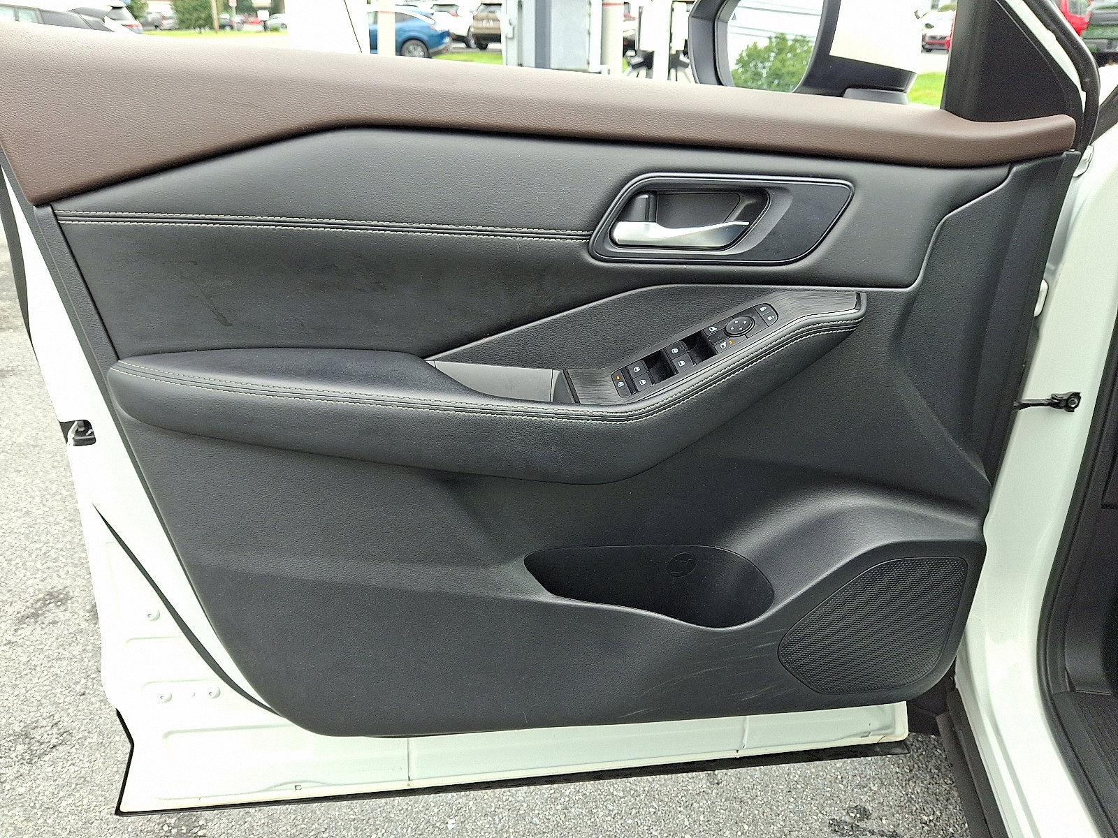 2023 Nissan Rogue SV - Photo 13