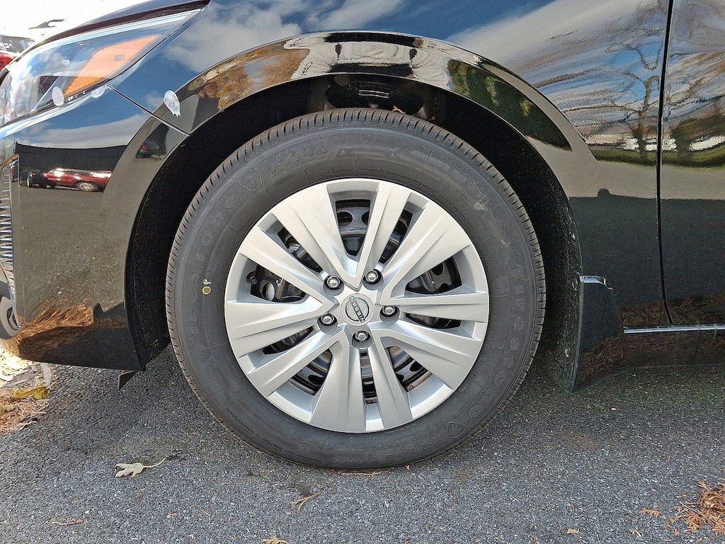 New 2025 Nissan Sentra S Sedan