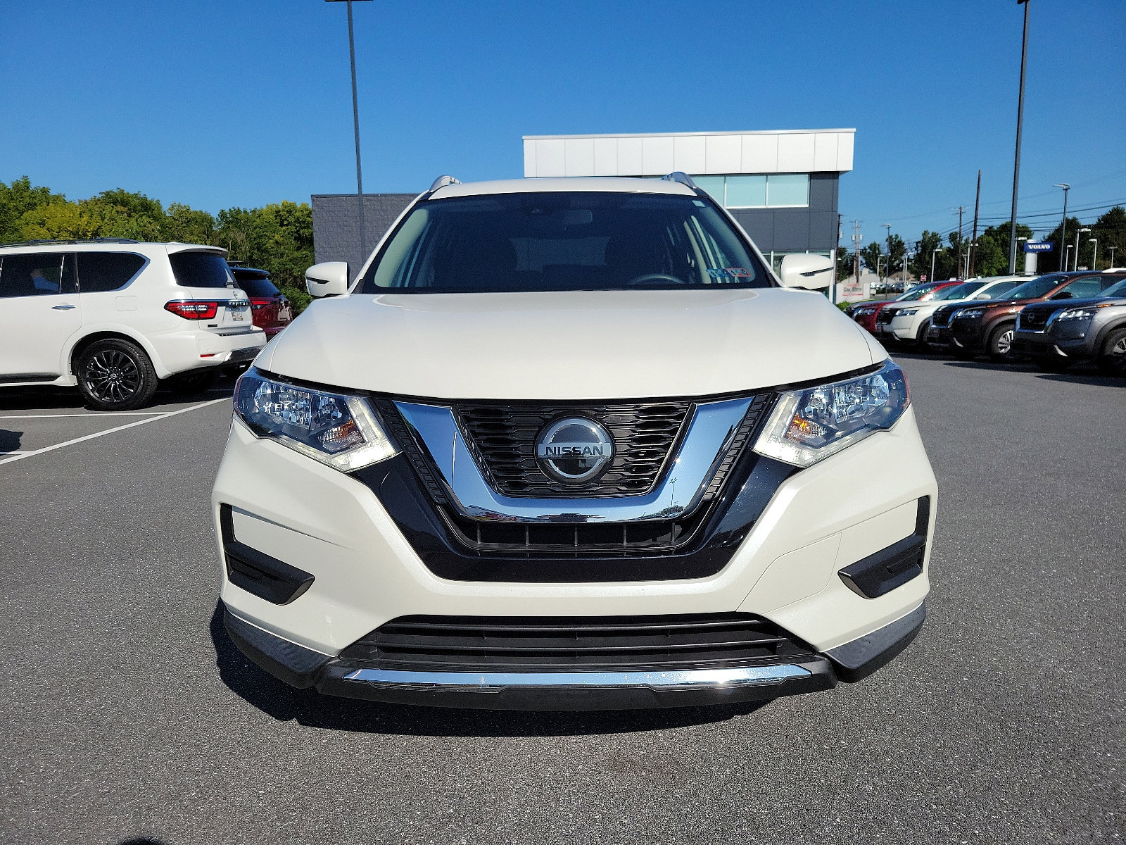 Certified 2019 Nissan Rogue SV with VIN KNMAT2MV4KP555976 for sale in East Petersburg, PA