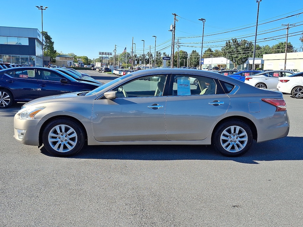 Used 2013 Nissan Altima 2.5 Sedan