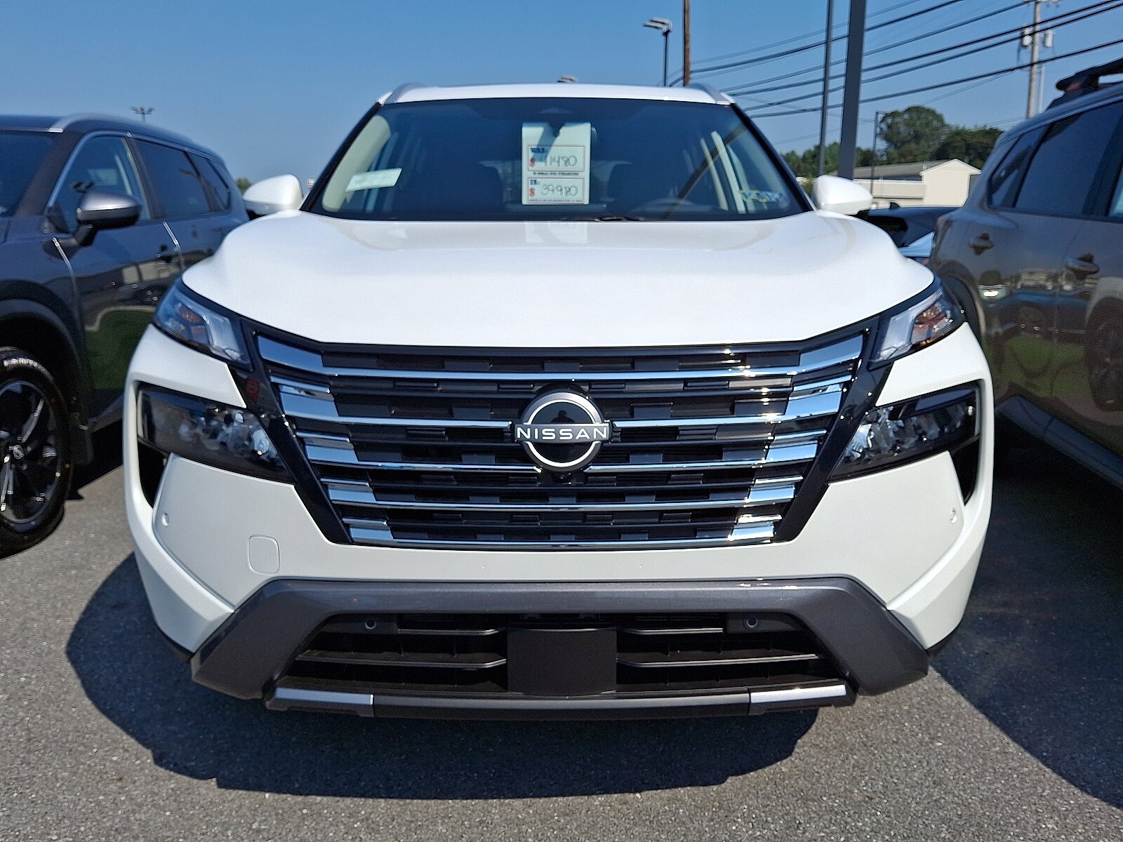 2025 Nissan Rogue SL photo 2