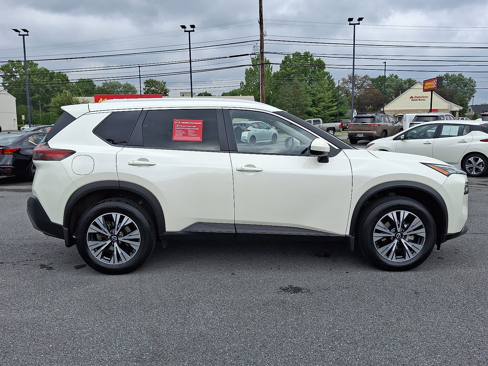 2023 Nissan Rogue SV - Photo 8