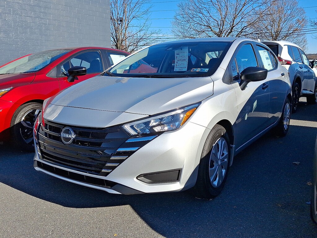 New 2025 Nissan Versa 1.6 S Sedan