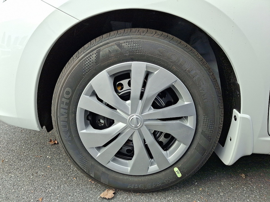 New 2025 Nissan Versa 1.6 S Sedan