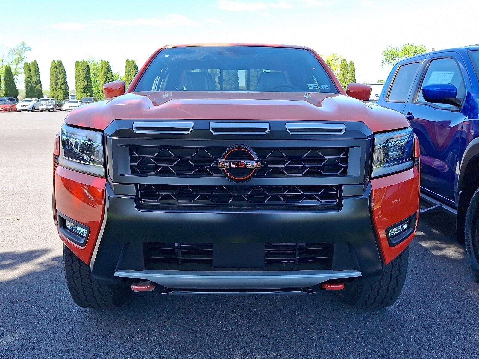 2025 Nissan Frontier PRO-4X photo 2