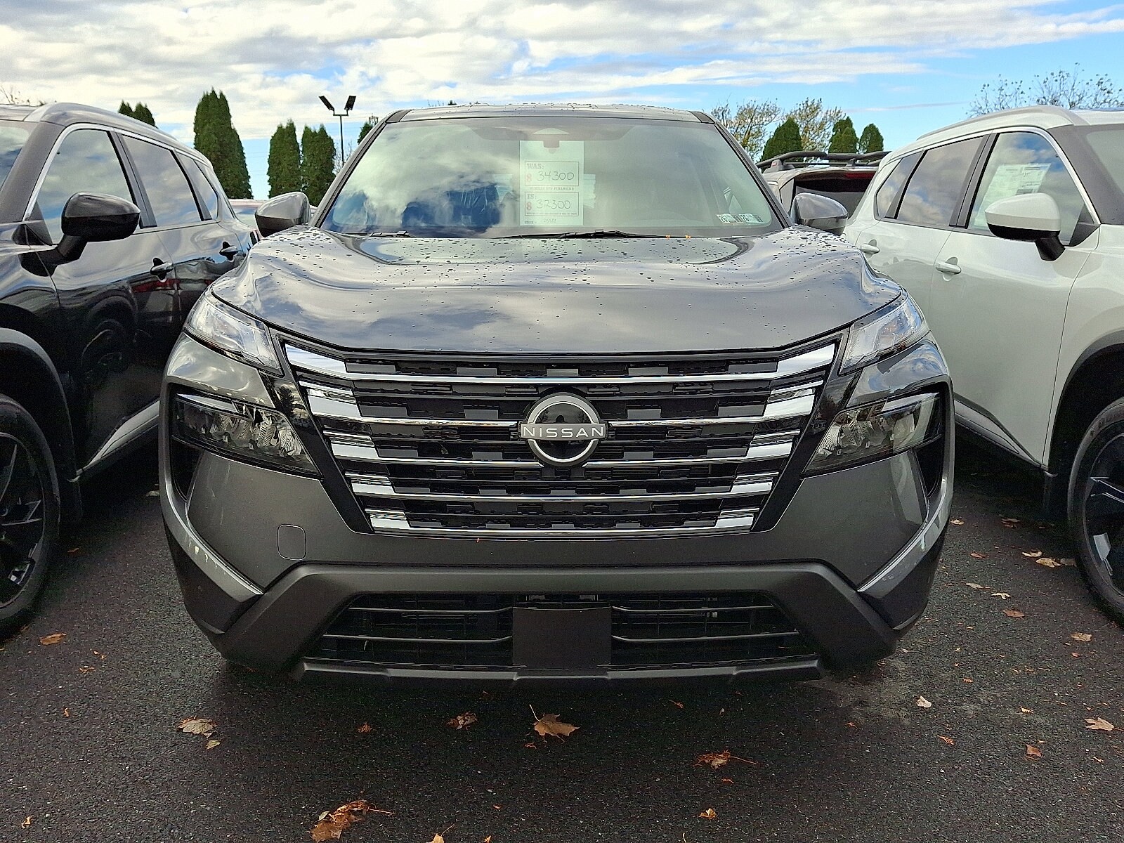 2026 Nissan Rogue SV photo 2