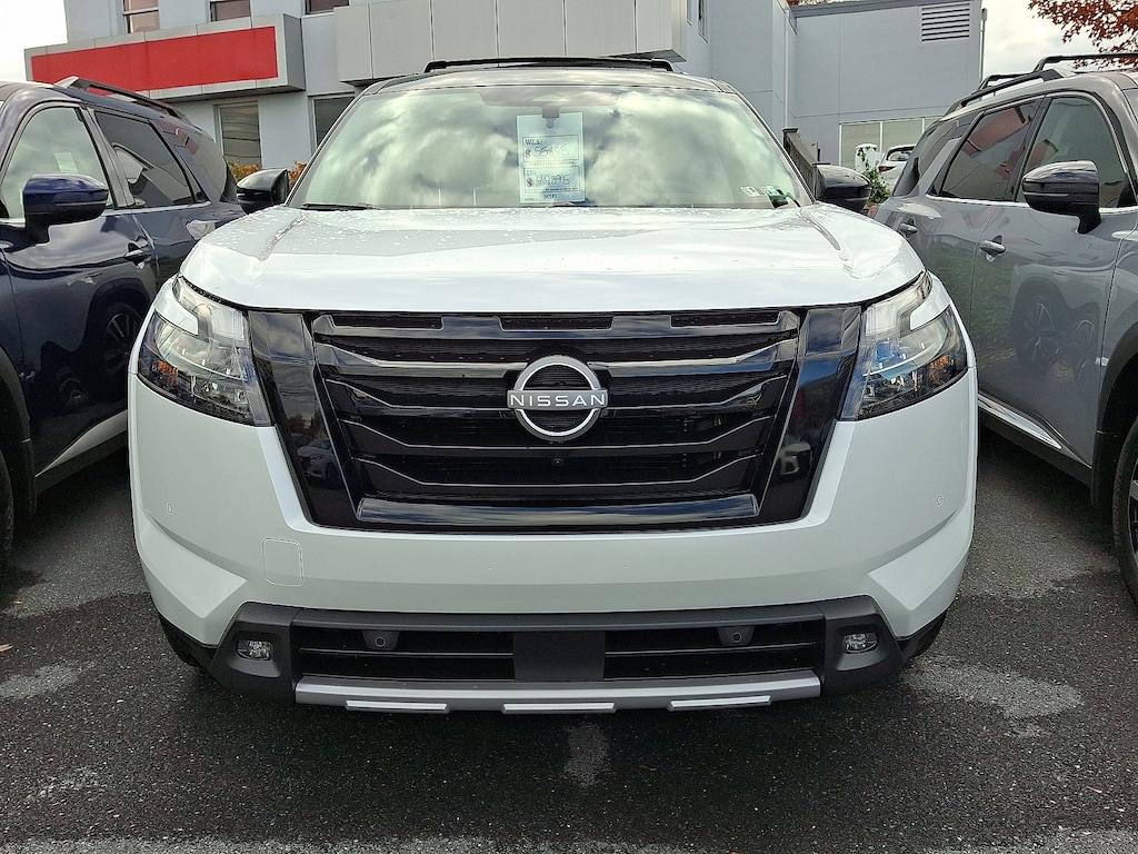 New 2025 Nissan Pathfinder Platinum SUV
