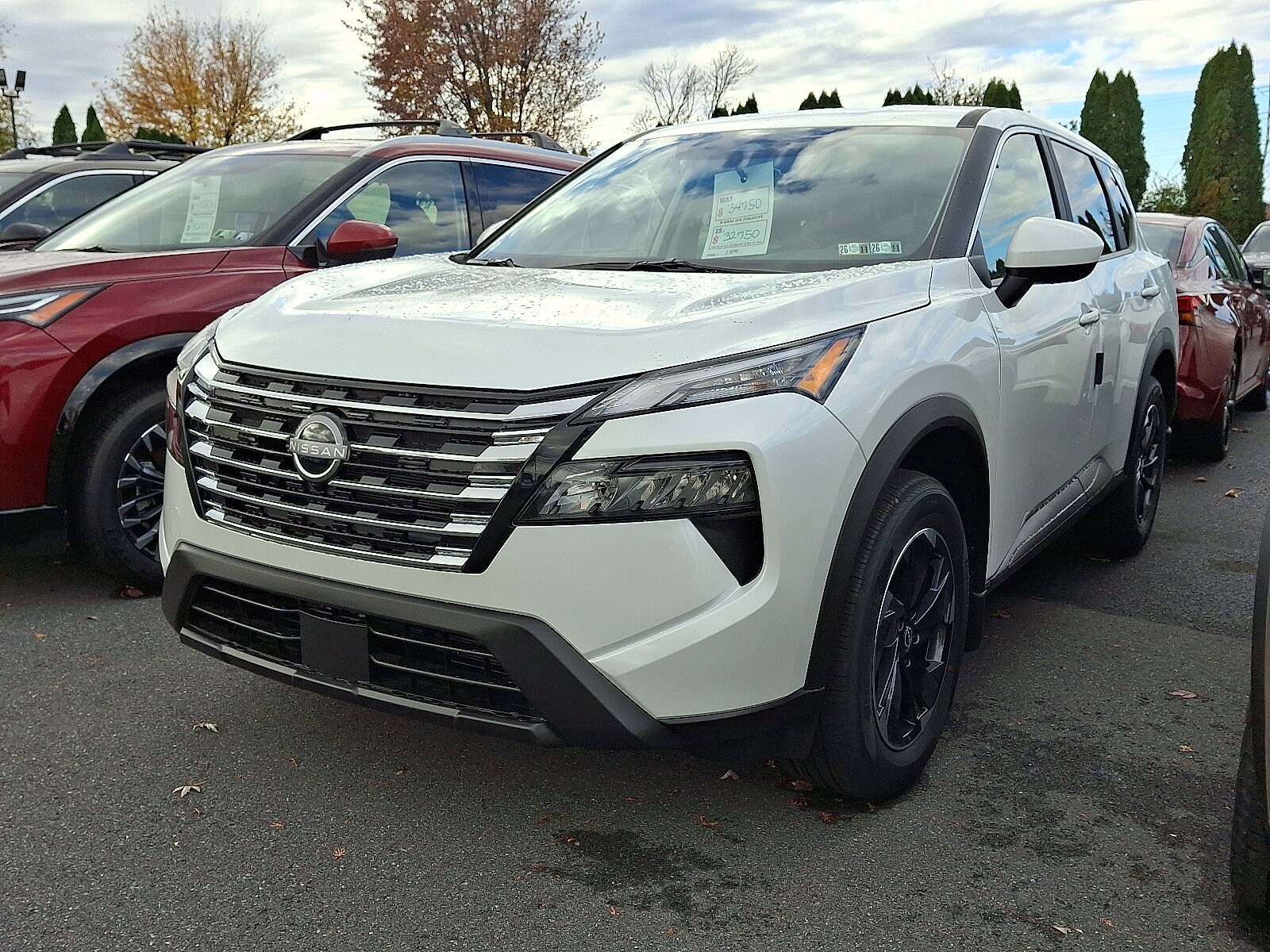 2026 Nissan Rogue SV photo 3