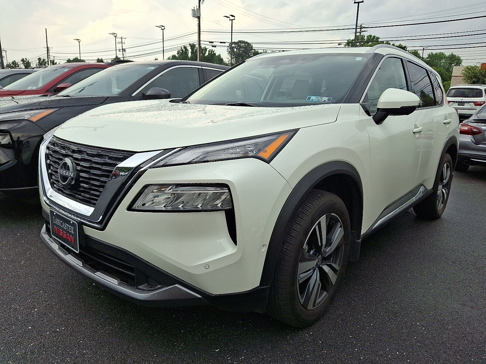 2023 Nissan Rogue SL photo 3