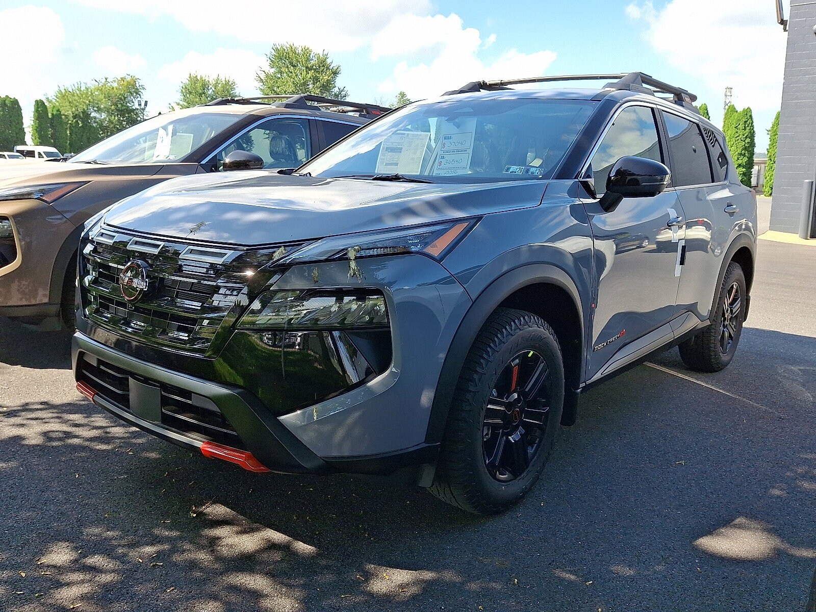 2026 Nissan Rogue SV photo 3
